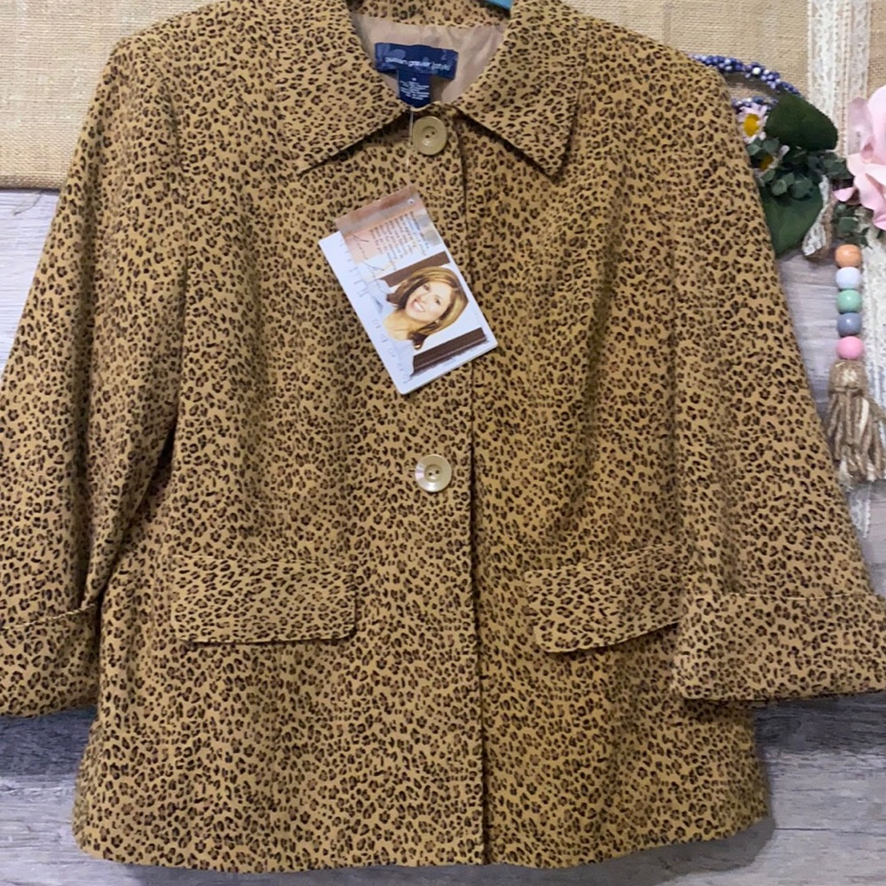 New Susan Graver QVC style women’s Cheetah blazer with caramel colored lining